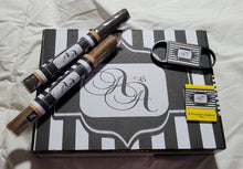 Load image into Gallery viewer, Cigar package