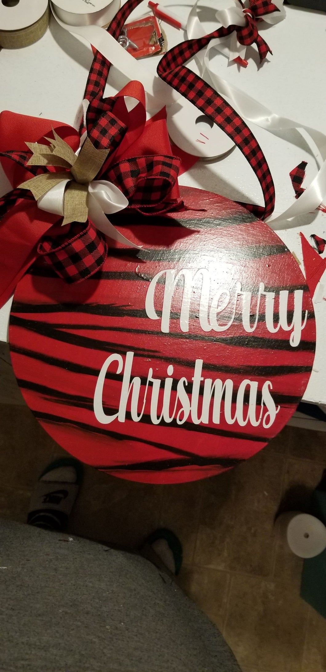 Christmas round wooden sign 1