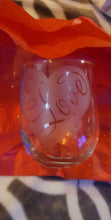 Load image into Gallery viewer, Custom Etched Salinas Wine Glasses
