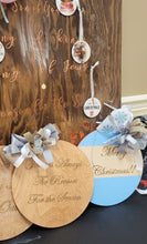 Load image into Gallery viewer, Christmas round wooden sign
