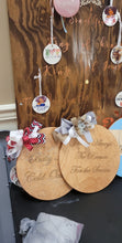 Load image into Gallery viewer, Christmas round wooden sign
